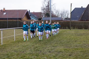 Bild 34 - wBJ SG Weststeinburg/Beidenfleth - SV Henstedt Ulzburg : Ergebnis: 0:4